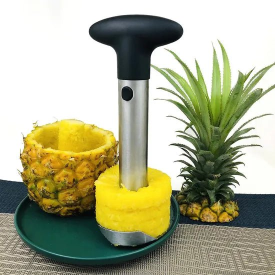 PINEAPPLE CORER & SLICER